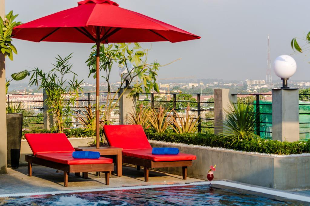 Diamond Palace Resort & Sky Bar Phnom Penh Ngoại thất bức ảnh